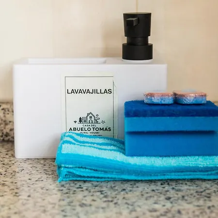 Casa El Abuelo Tomas بيت للعطل
