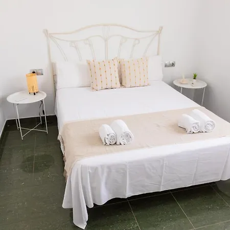 Casa El Abuelo Tomas بيت للعطل